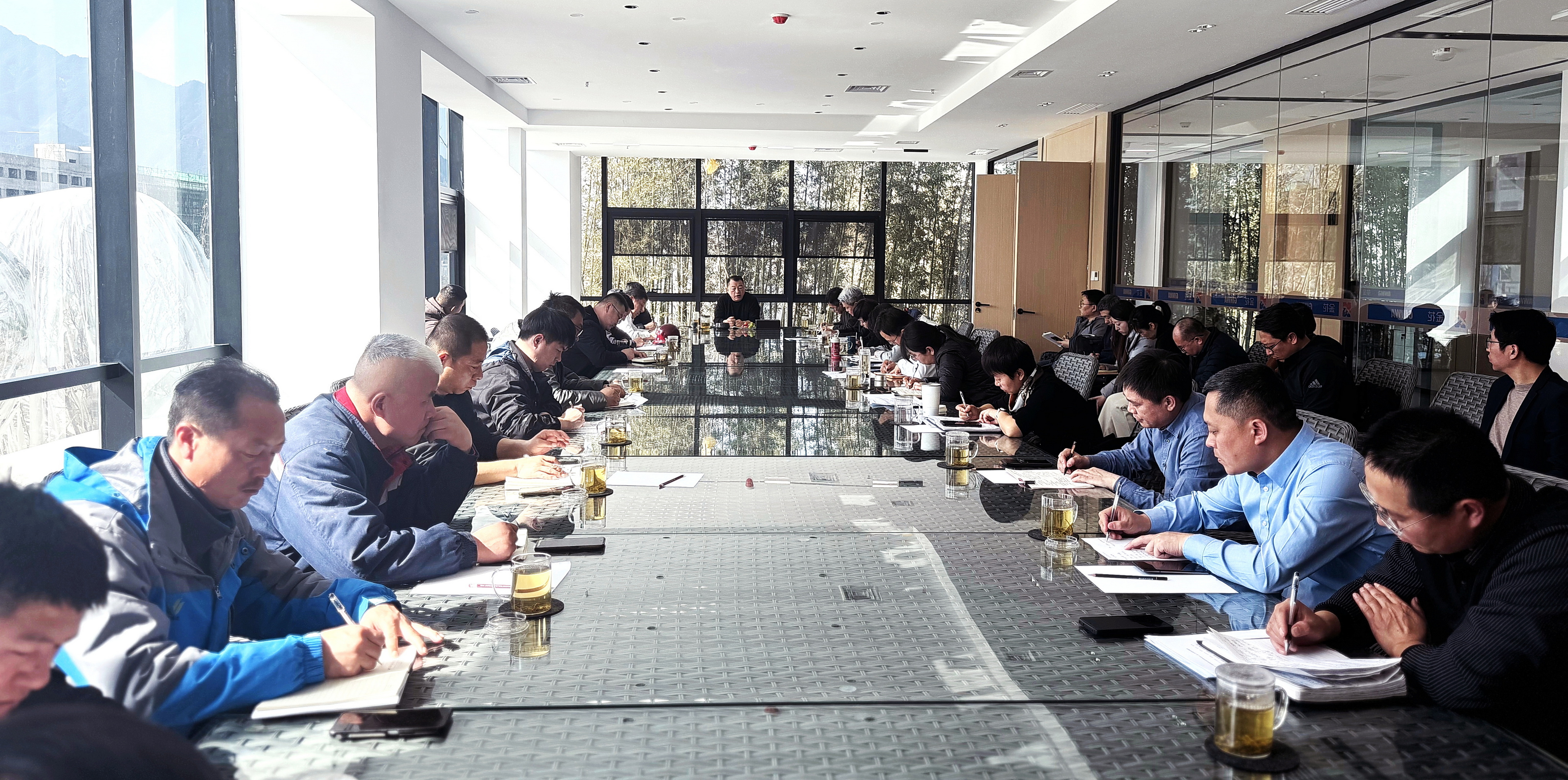 新葡的京集团350vip8888股份董事长邢雅江携经营管理团队一行对草堂项目施工现场进行全面巡查 新葡的京集团350vip8888股份董事长邢雅江携经营管理团队一行对草堂项目施工现场进行全面巡查