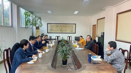 新葡的京集团350vip8888股份董事长邢雅江到访常州华森医疗器械股份有限公司