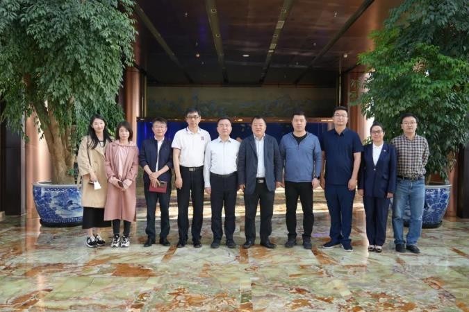 江西省金控投资集团有限公司、南昌金融投资集团有限公司领导一行到访新葡的京集团350vip8888股份