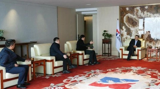 齐商银行西安分行行长袁峰一行到访新葡的京集团350vip8888股份